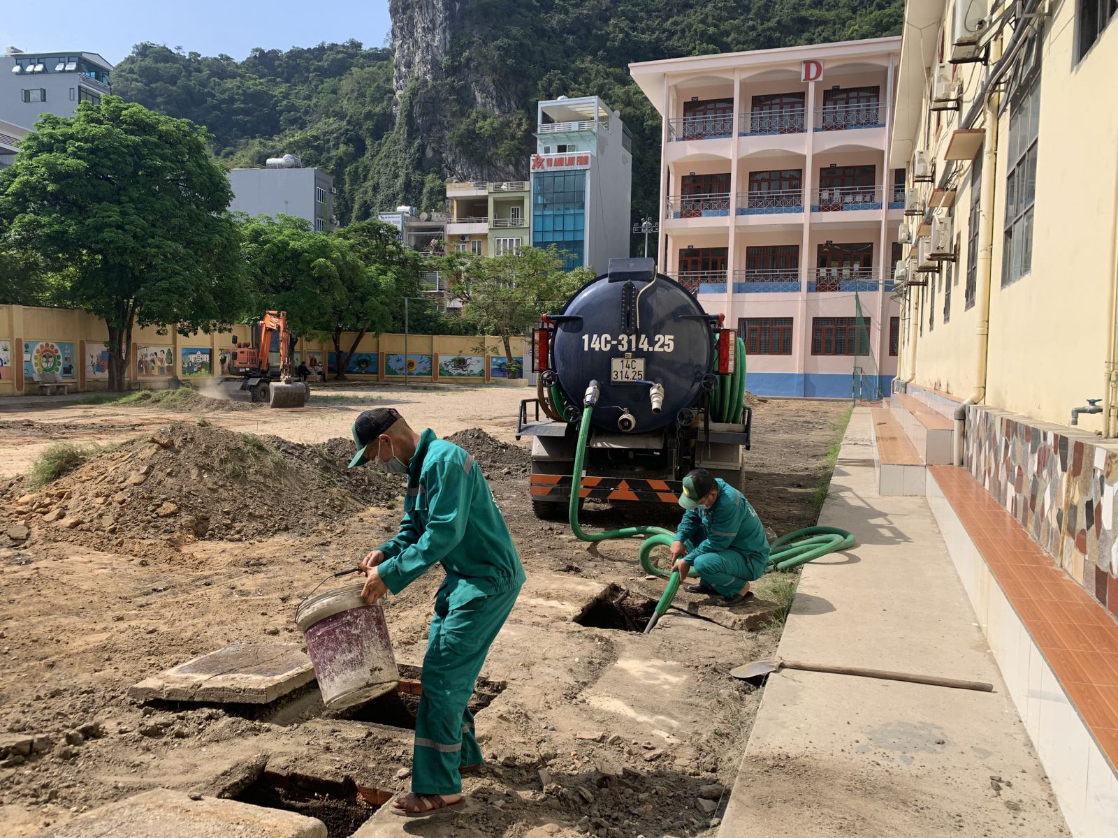 Dịch Vụ Thông Tắc và Hút Bể Phốt Uy Tín, Chuyên Nghiệp Tại Thái Bình - Môi Trường Xanh