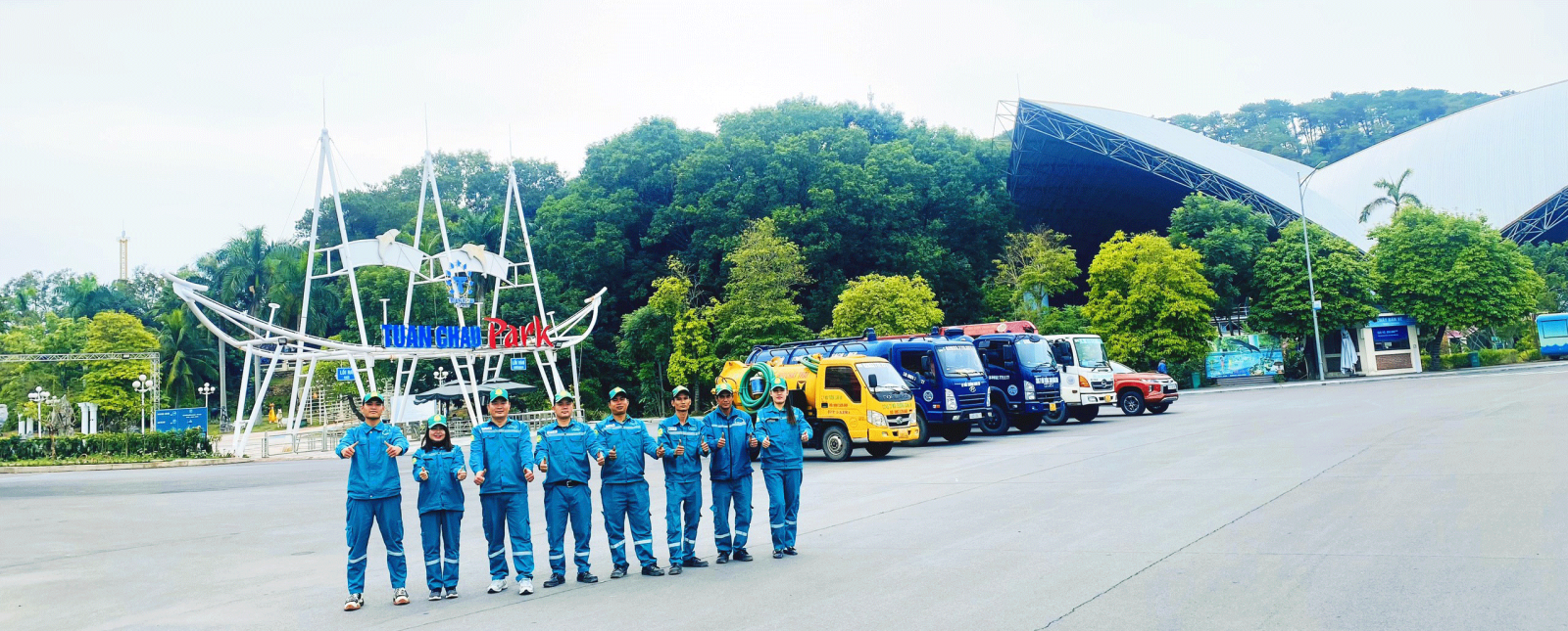 đội ngũ thợ hút bể phốt công ty môi trường Quảng Ninh