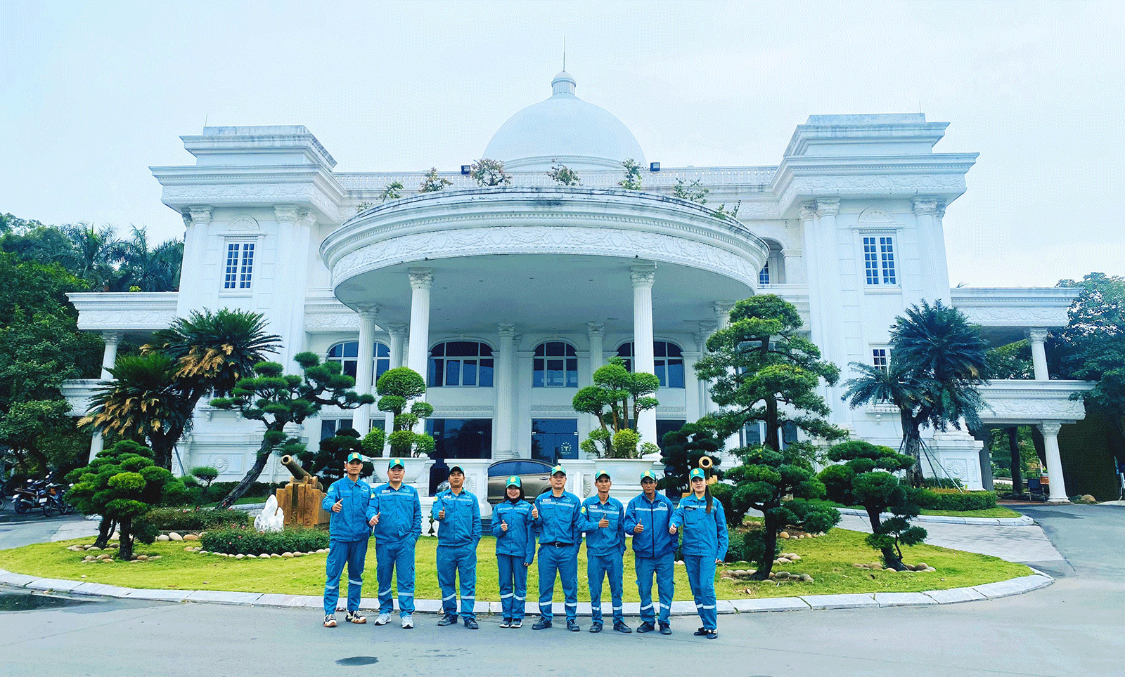 Đội ngũ nhân sự chuyên nghiệp