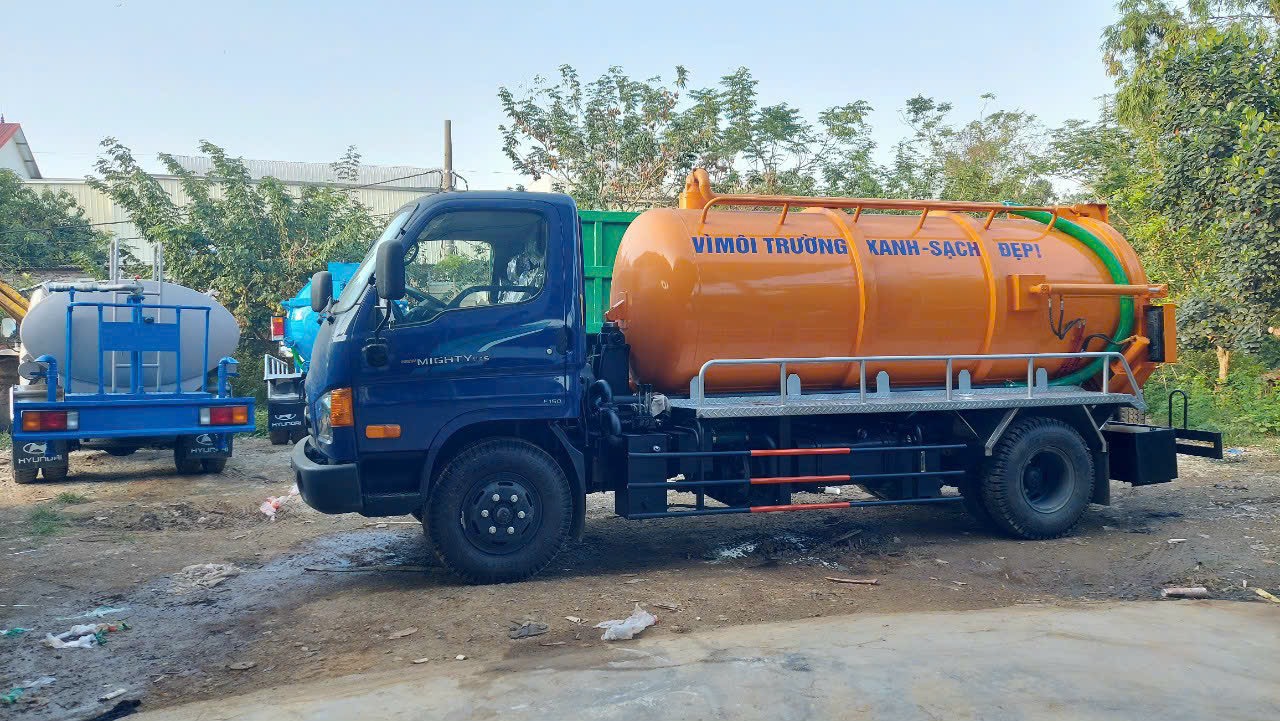 Chi phí hút bể phốt tính theo xe