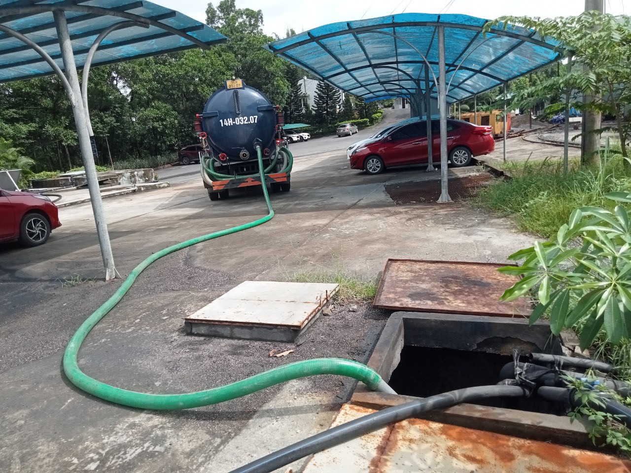 Thông tắc hút bể phốt gia đình